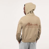 Skyline Nijmegen Hoodie - Nijmegen hoodie model beige skyline 4 - Skyline Nijmegen Hoodie  (beige)